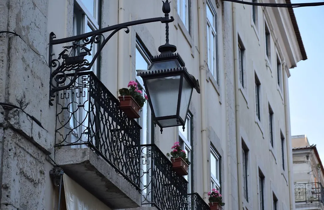 Dream Chiado Apartments-1